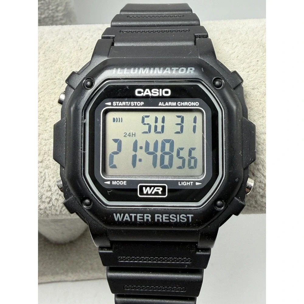 Casio F-108WH Mens Watch 39MM 8.5